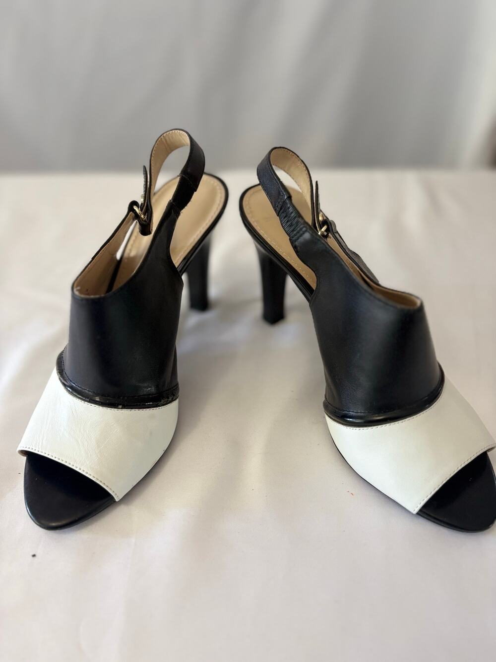 Anne Klein Parnall Black White Colorblock Leather Peep Toe Slingback Heels Sz 8M